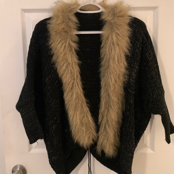 Sweater - Picture 1 of 2